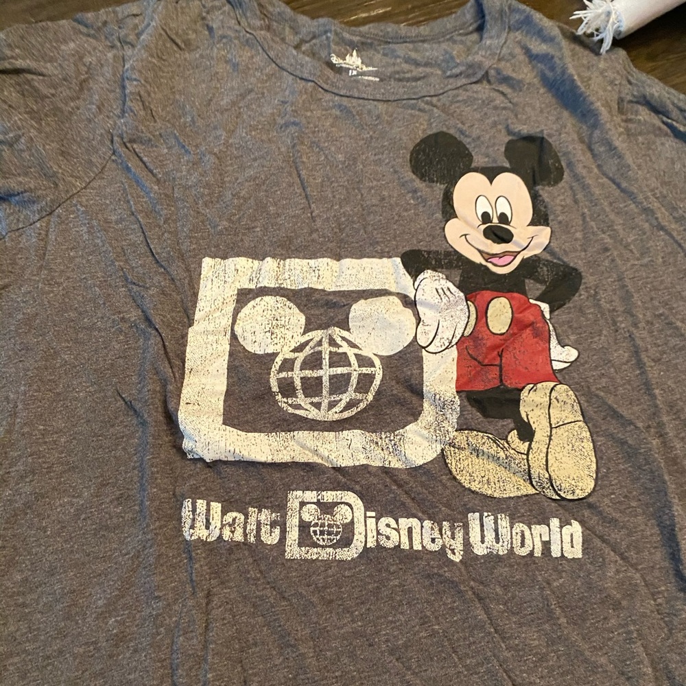 Disney tshirt